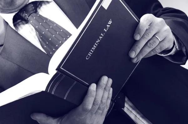Key Benefits of Working with a Criminal Lawyer